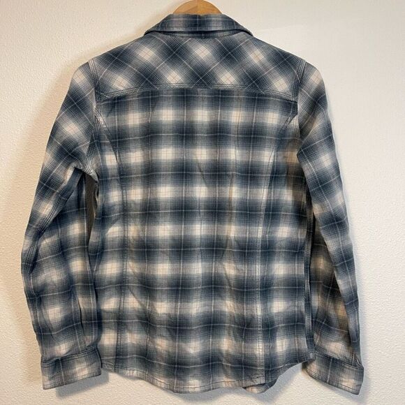 Carhartt Plaid Button Down Shirt Size Medium - Picture 7 of 8